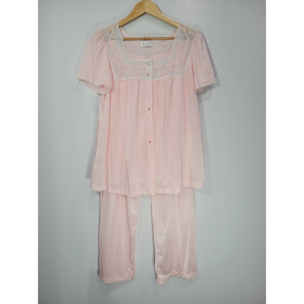 Vanity Fair Vintage Pink Nylon Tricot Lace Pajama Set Short Sleeve Pants Medium